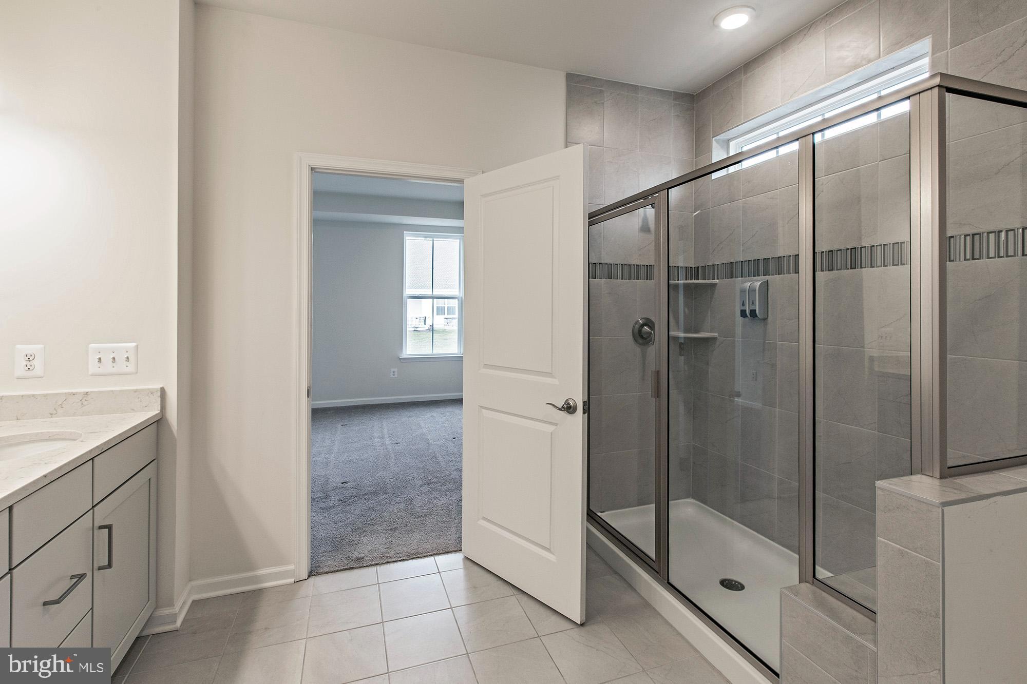 SYCAMORE CHASE - Residential