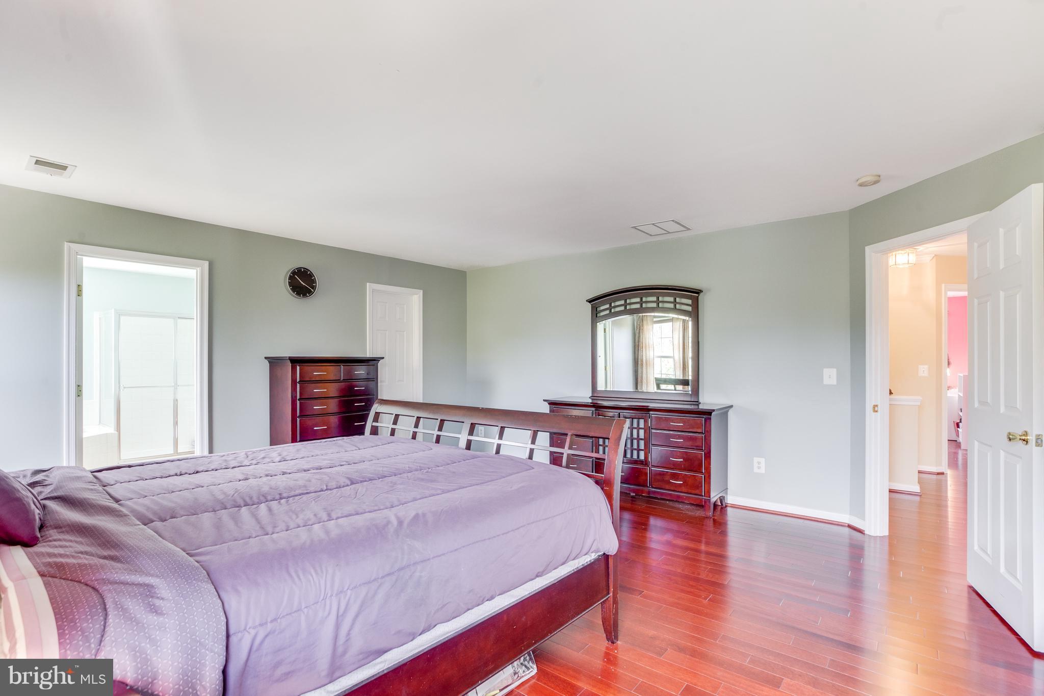 SIGNATURE AT BROADLANDS - Residential Lease