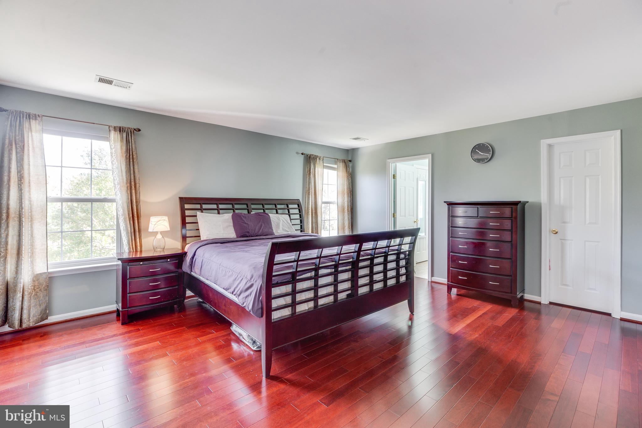 SIGNATURE AT BROADLANDS - Residential Lease