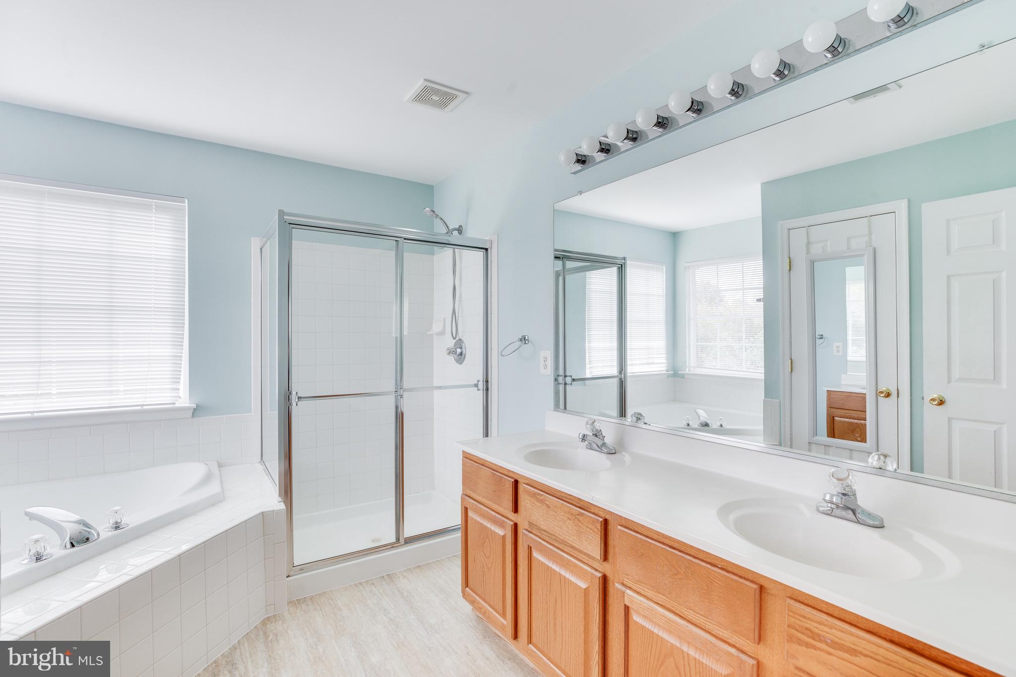 SIGNATURE AT BROADLANDS - Residential Lease