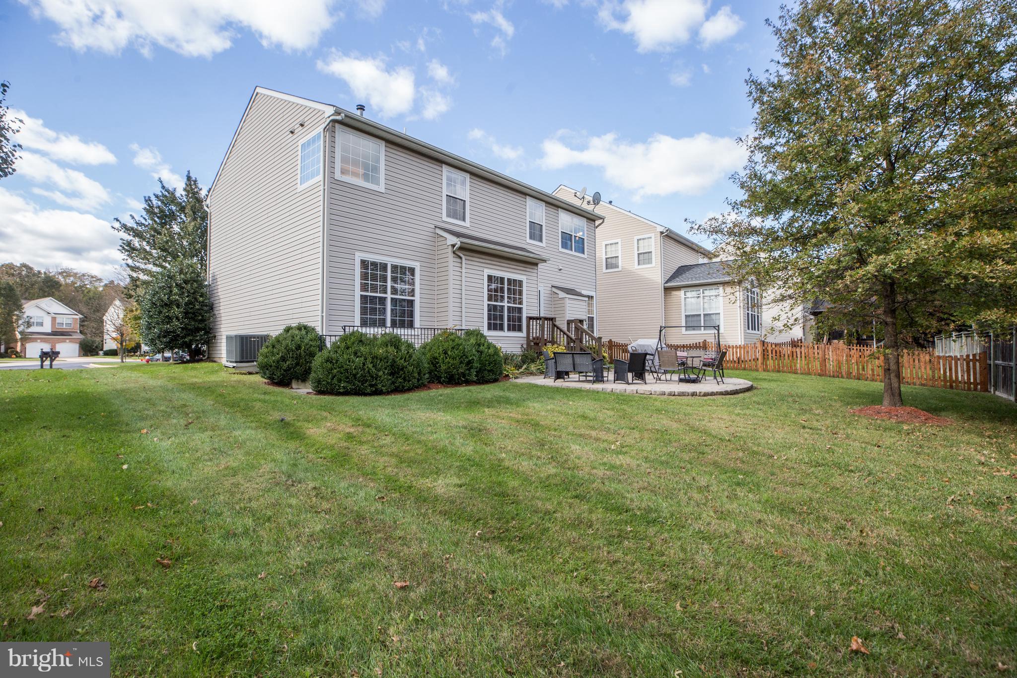 SIGNATURE AT BROADLANDS - Residential Lease