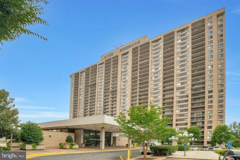 Photo of 3709 S George Mason Drive #613, FALLS CHURCH, VA 22041 (MLS # VAFX2339660)