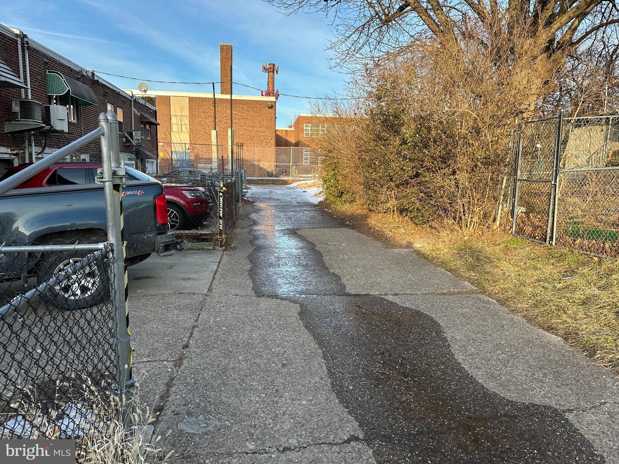 OXFORD CIRCLE - Residential