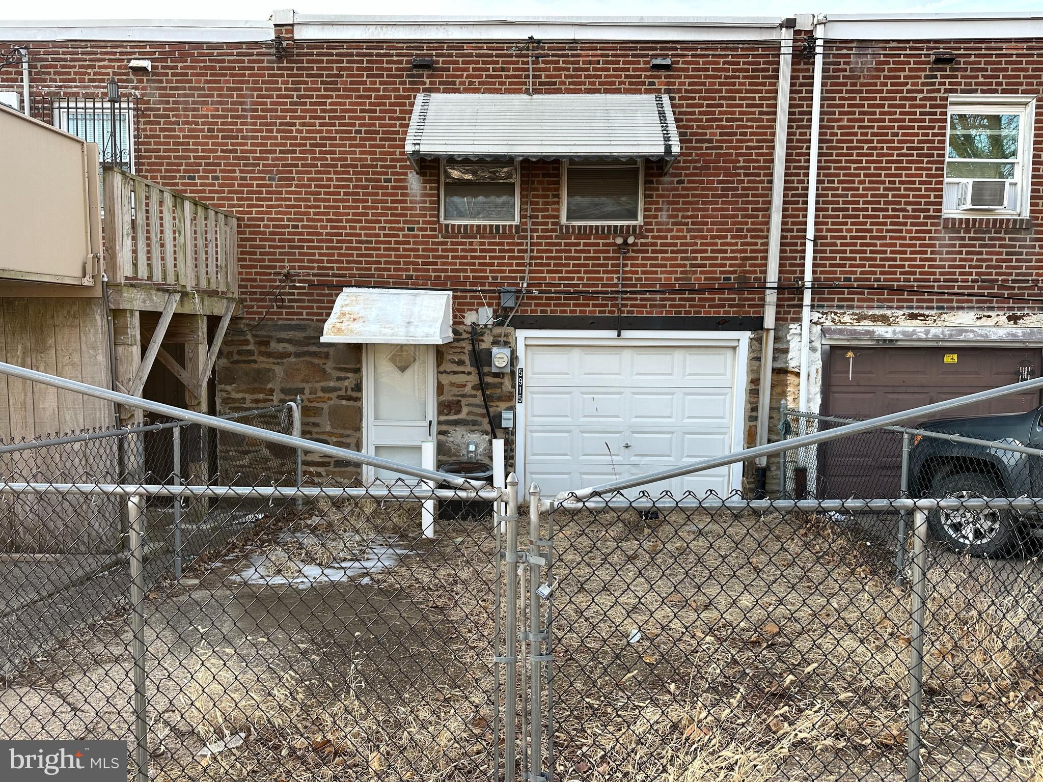 OXFORD CIRCLE - Residential