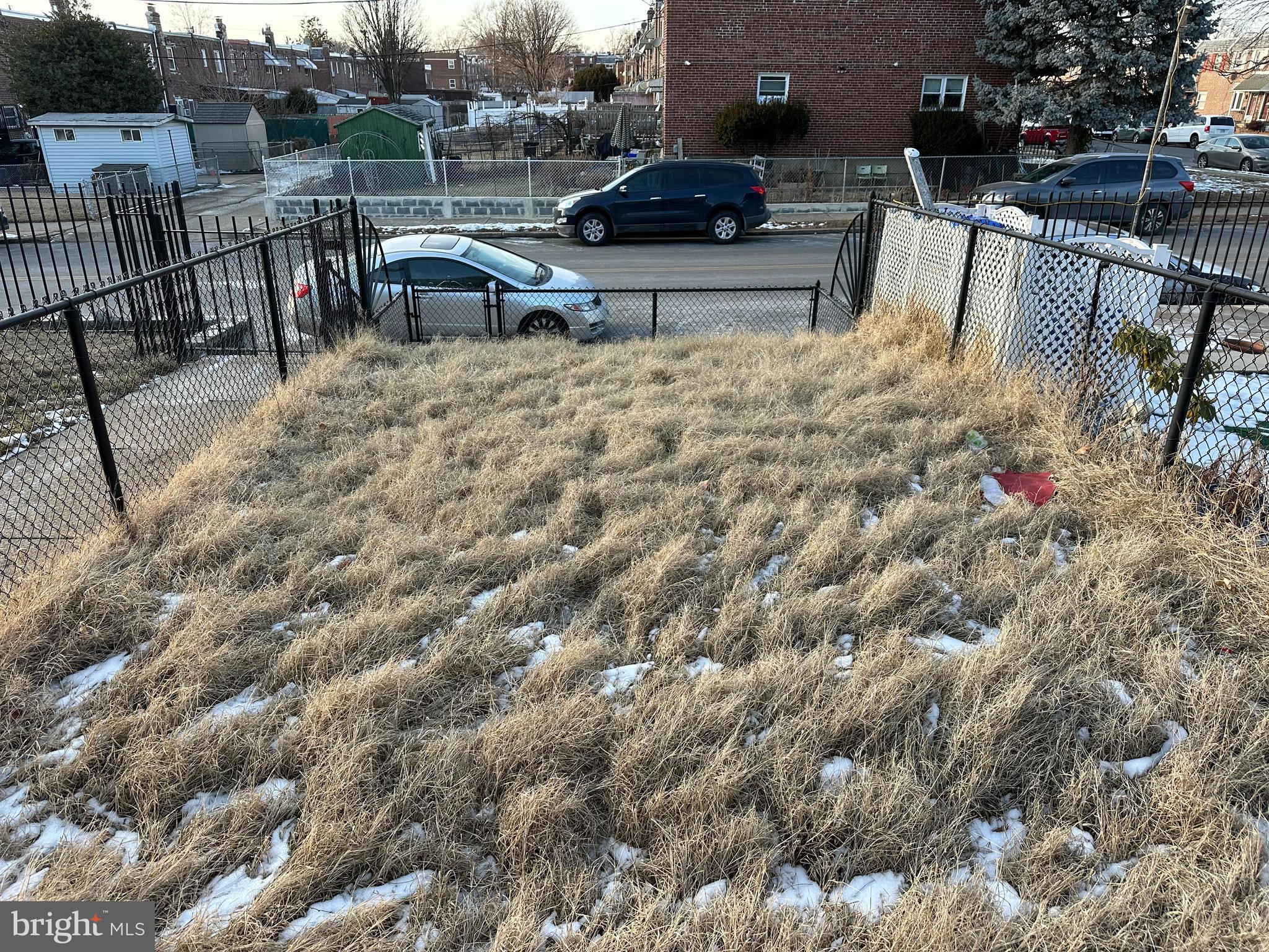 OXFORD CIRCLE - Residential