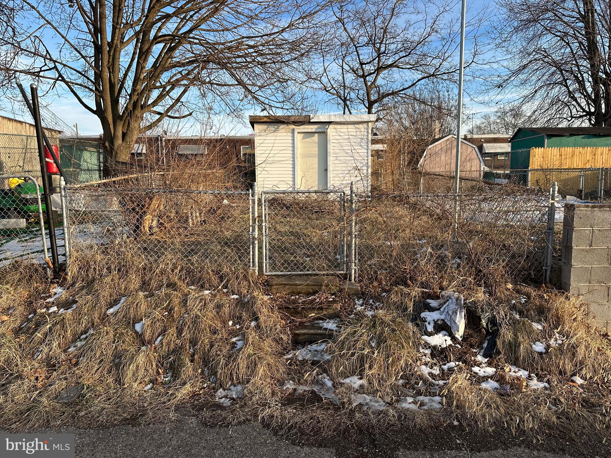 OXFORD CIRCLE - Residential