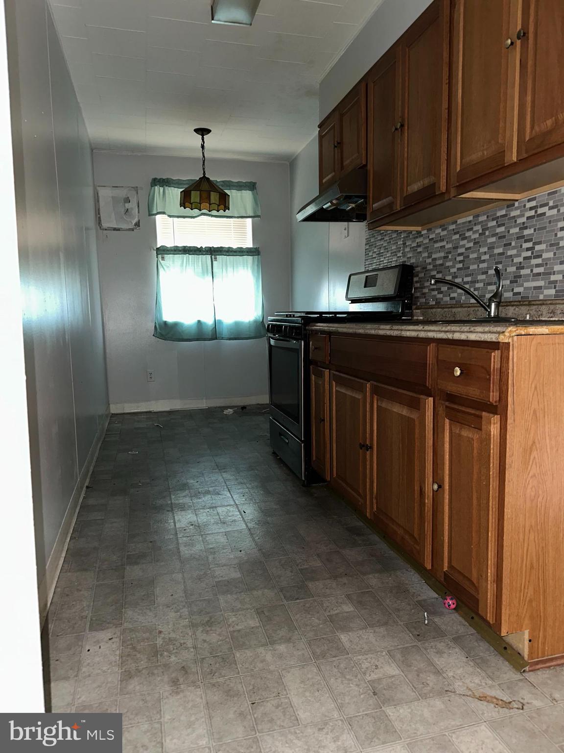 OXFORD CIRCLE - Residential