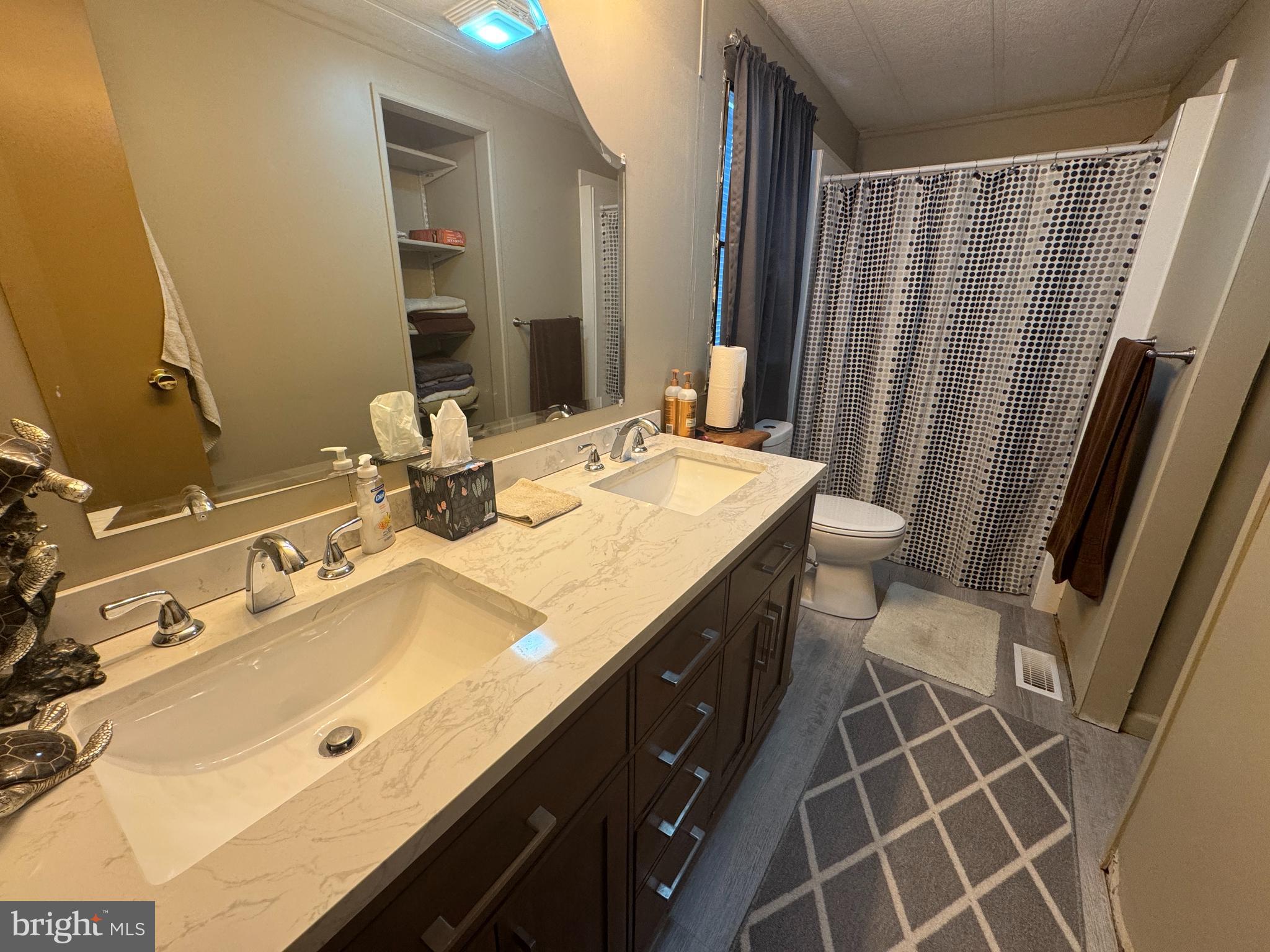 SEVEN STARS - Residential