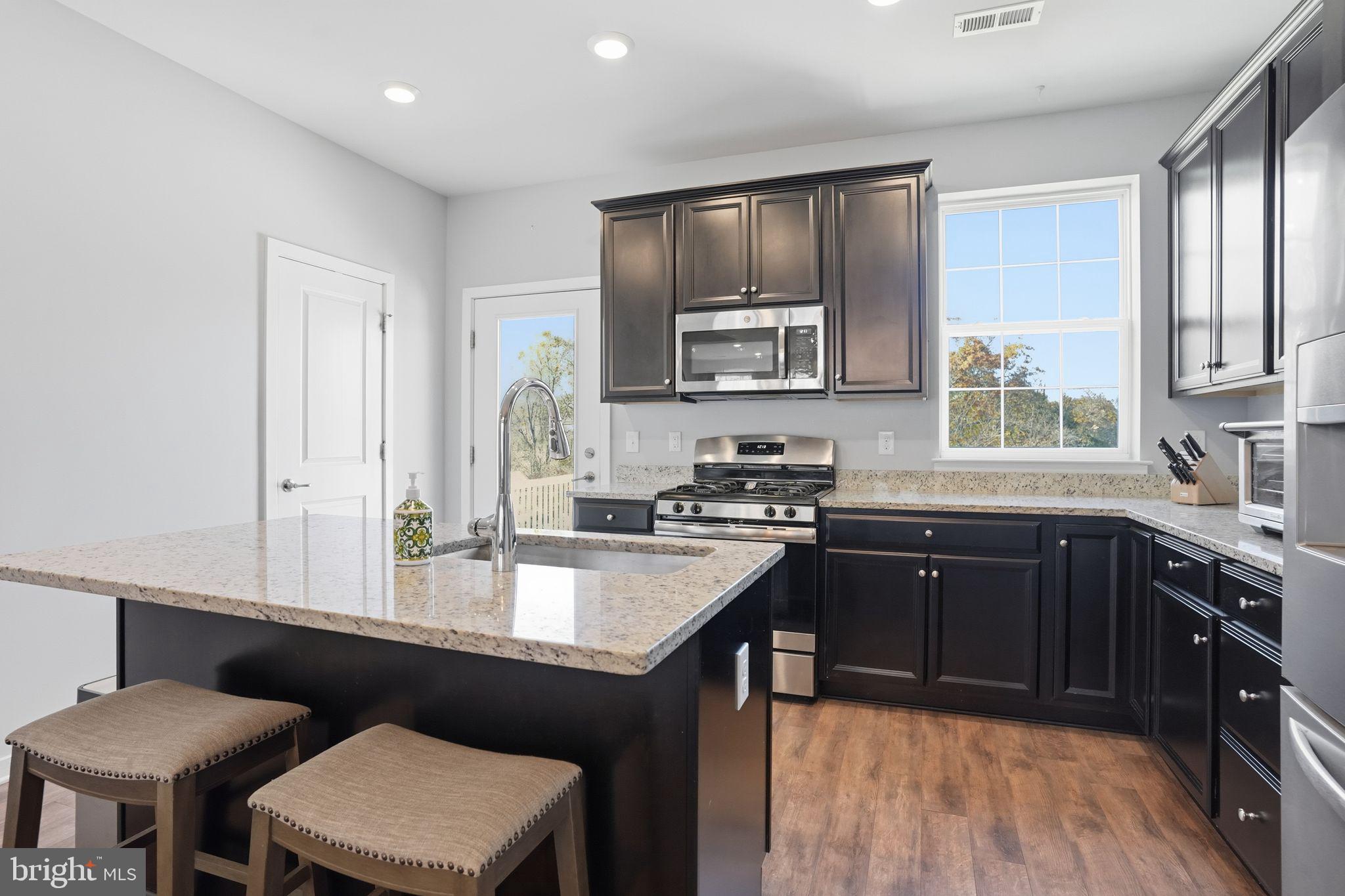 WHISPERING WOODS - Residential