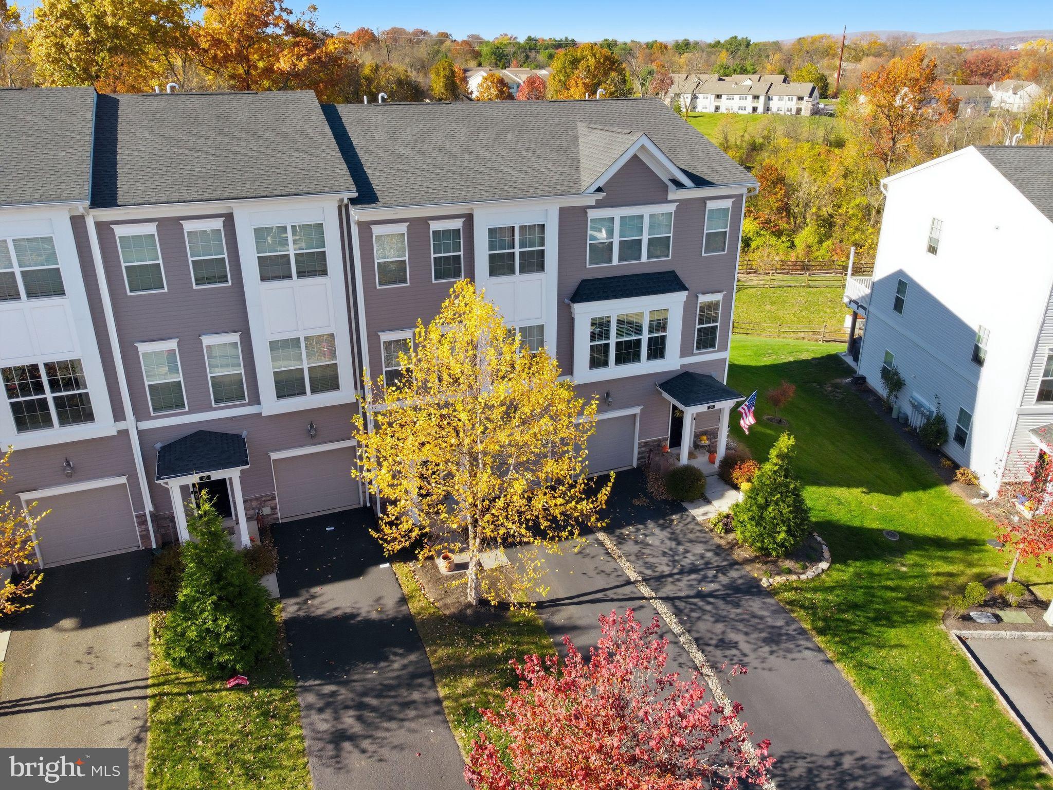 WHISPERING WOODS - Residential