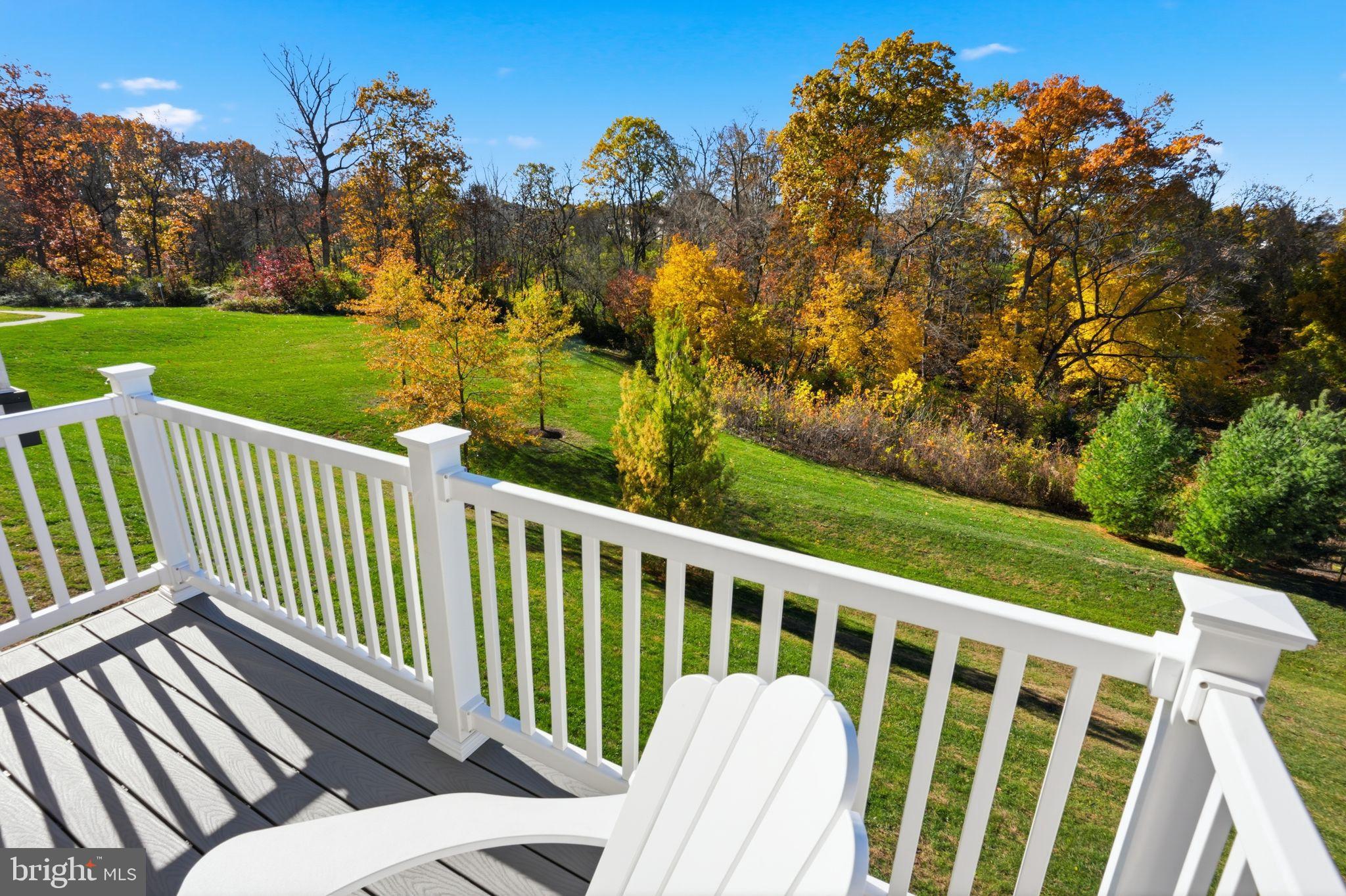 WHISPERING WOODS - Residential