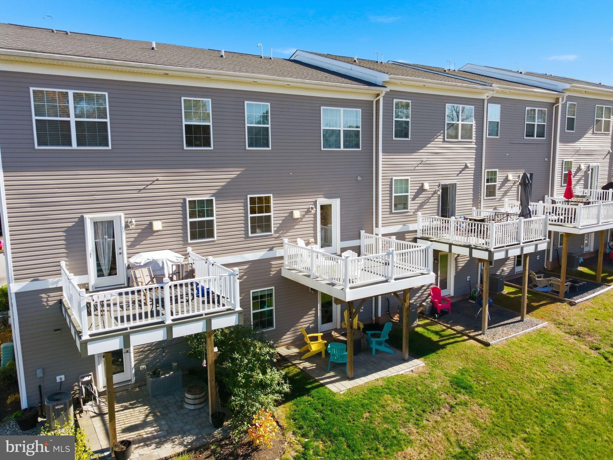 WHISPERING WOODS - Residential