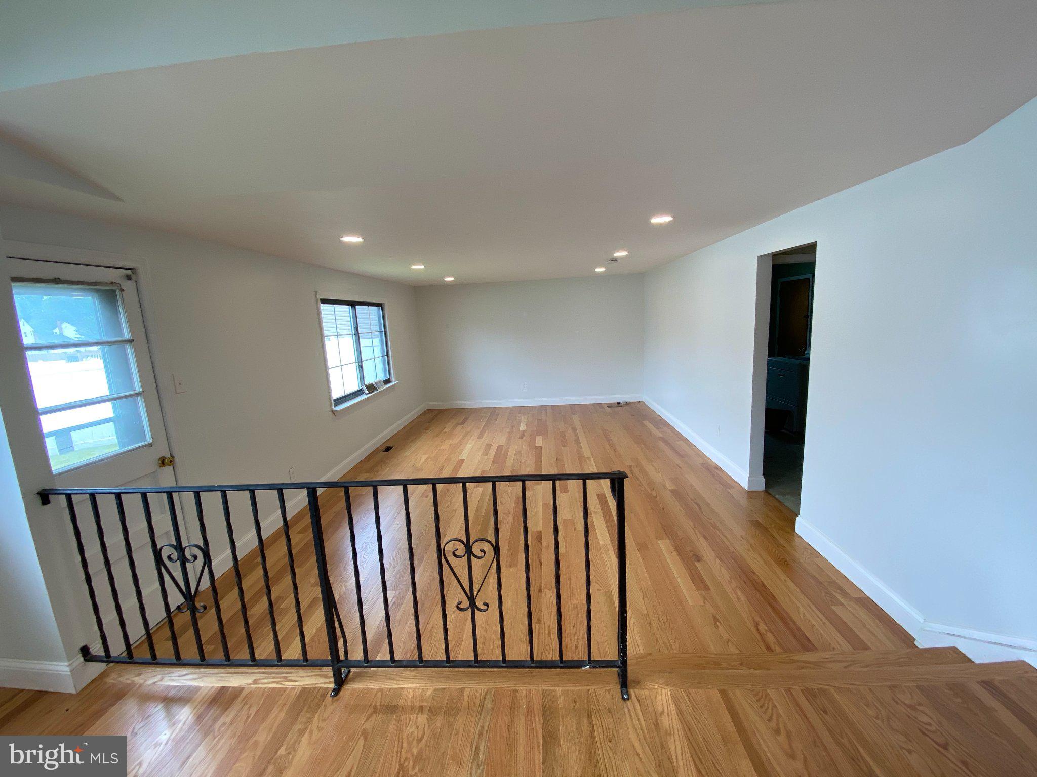 1 NIAMOA DRIVE