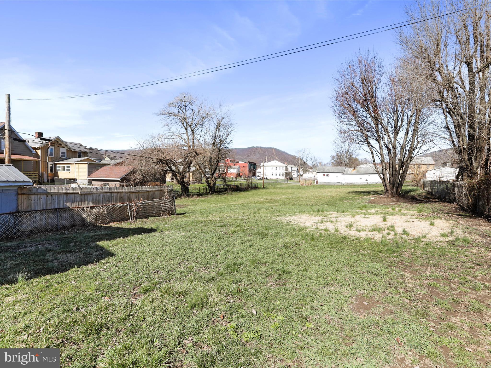 NORTH END - Residential