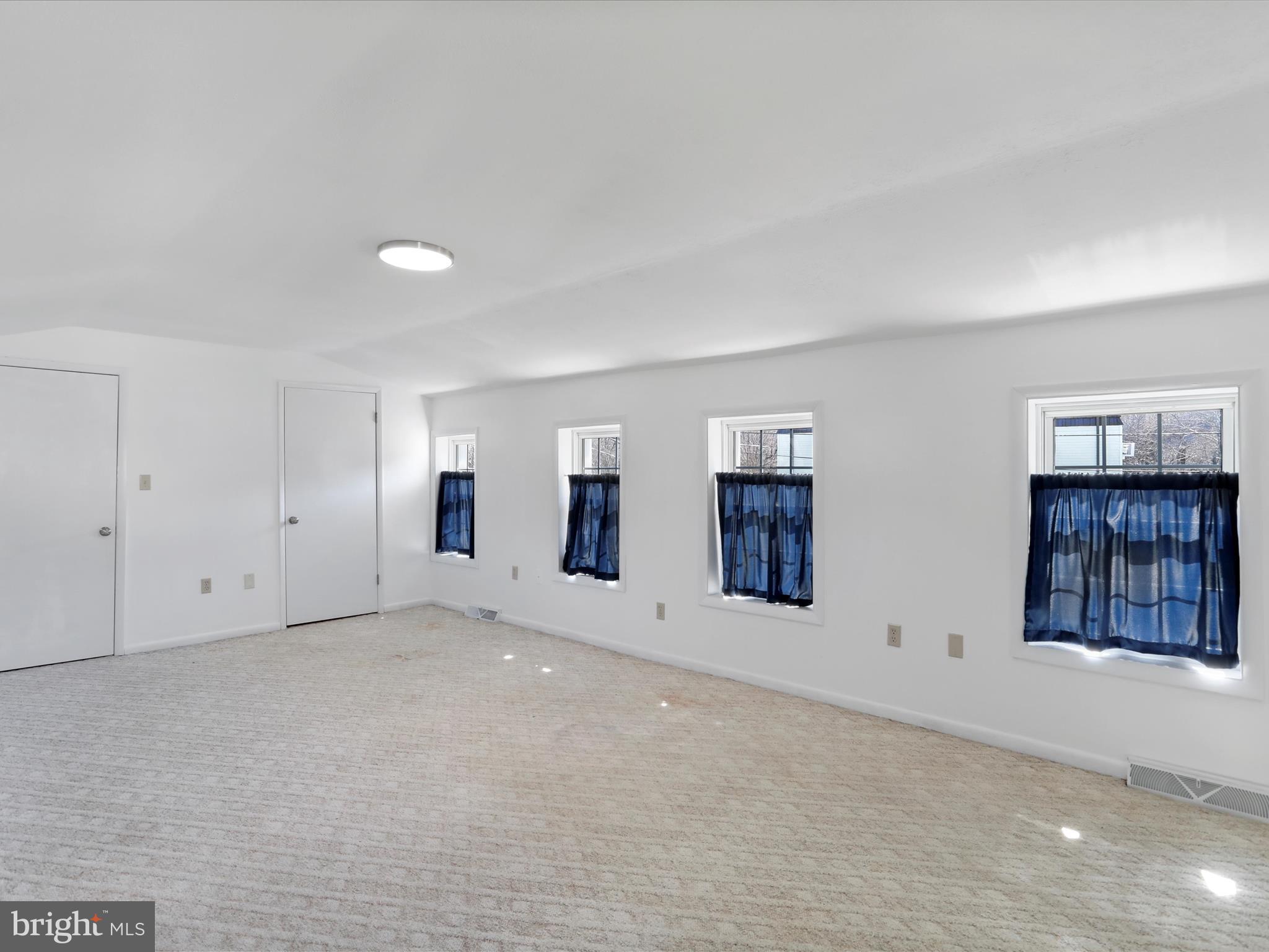 NORTH END - Residential