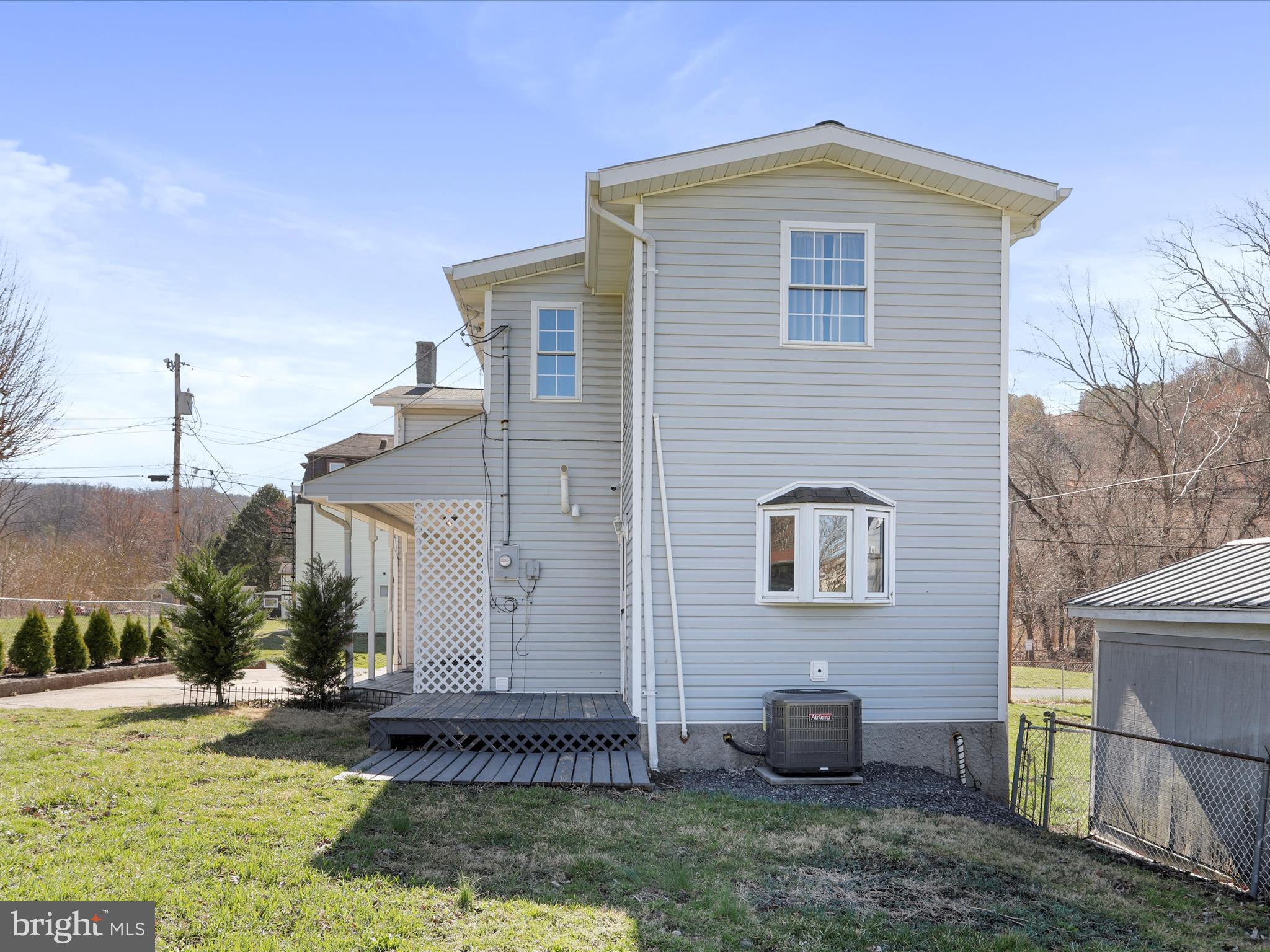 NORTH END - Residential