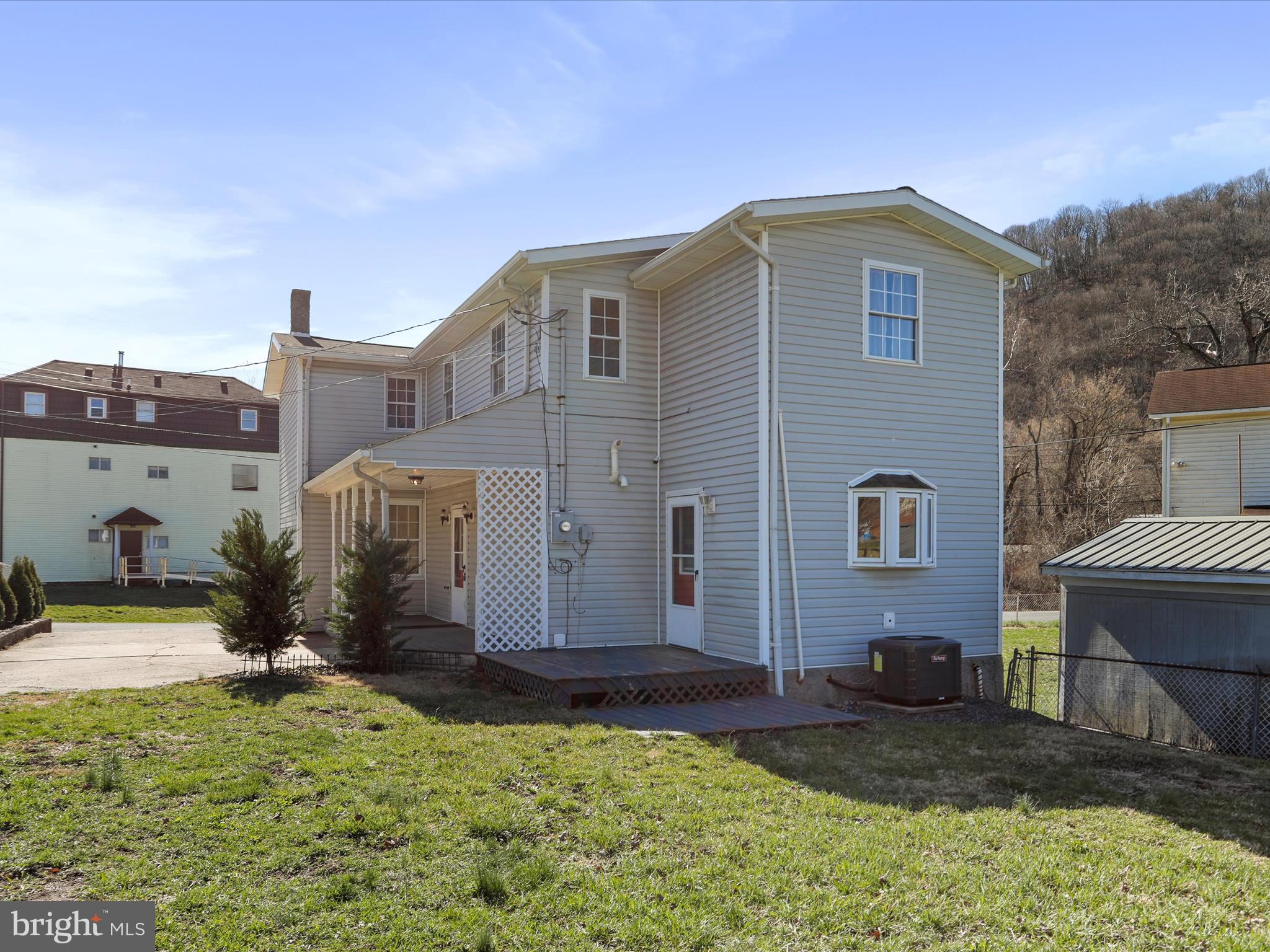 NORTH END - Residential