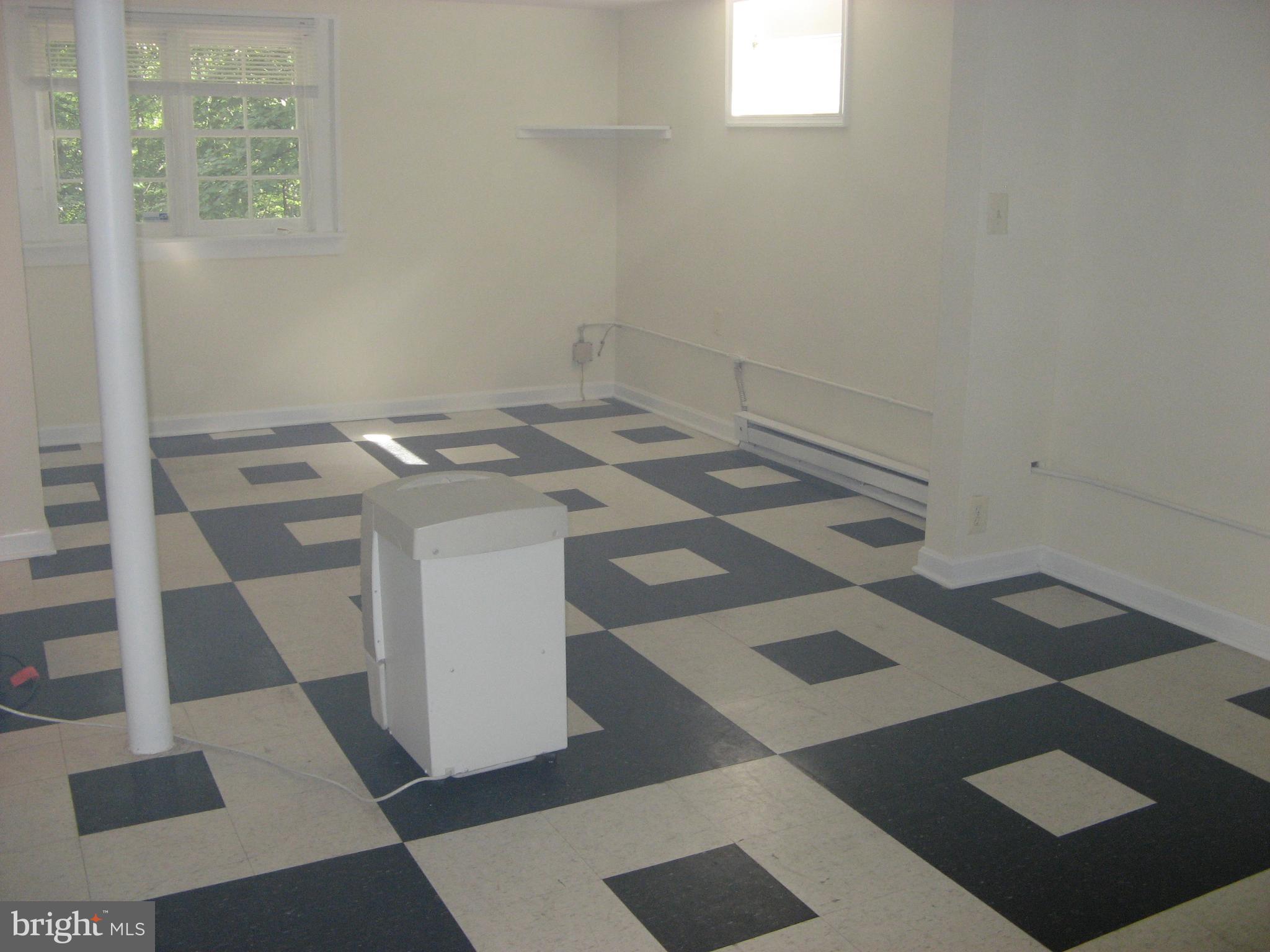 MARUMSCO VILLAGE - Residential Lease