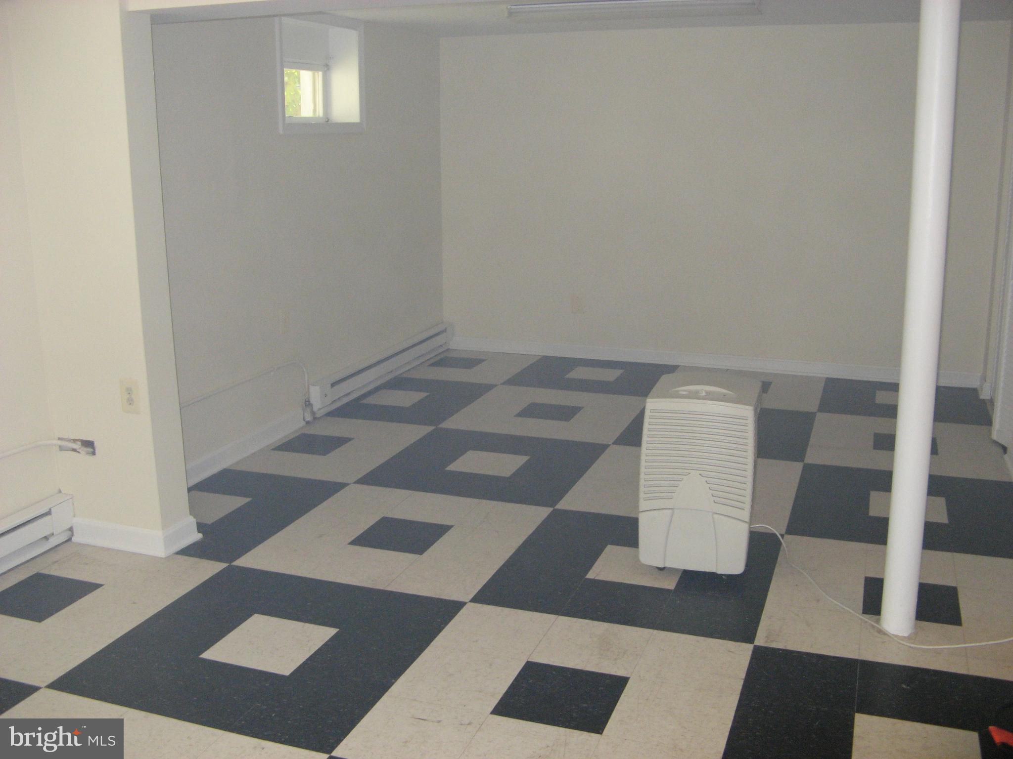 MARUMSCO VILLAGE - Residential Lease