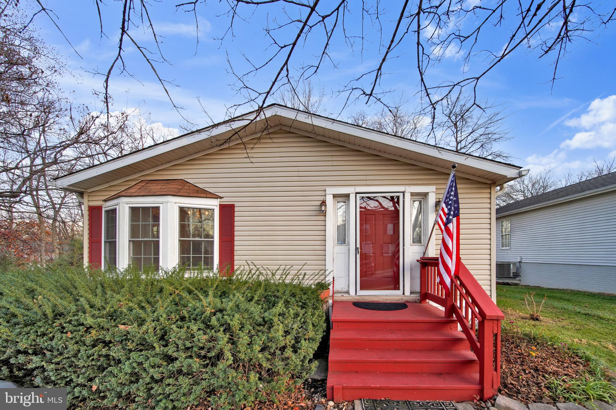 7679 OLD ROCKBRIDGE DRIVE