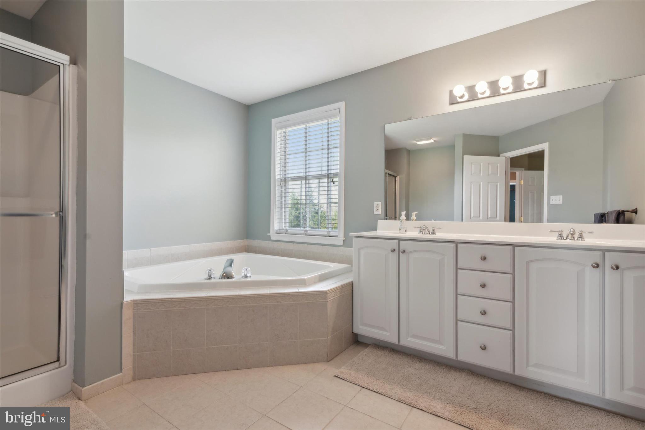 CHESTNUT WOODS - Residential