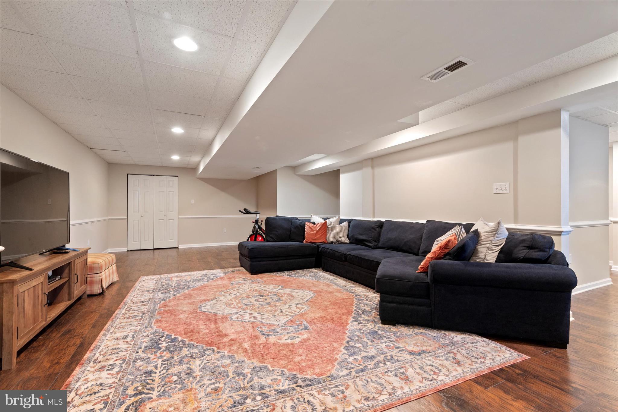 CHESTNUT WOODS - Residential