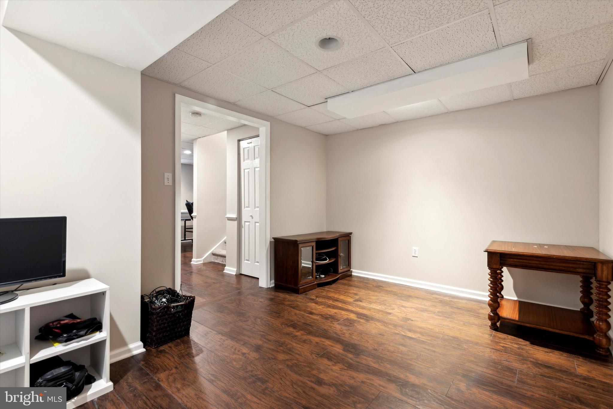 CHESTNUT WOODS - Residential