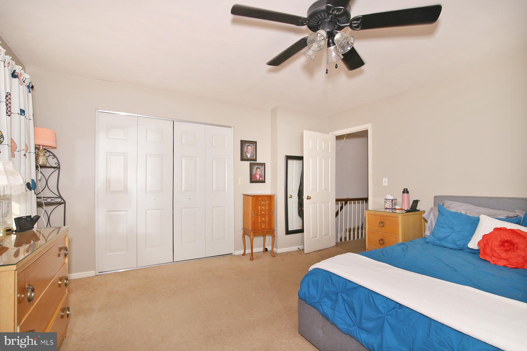 CARLTON SQUARE - Residential