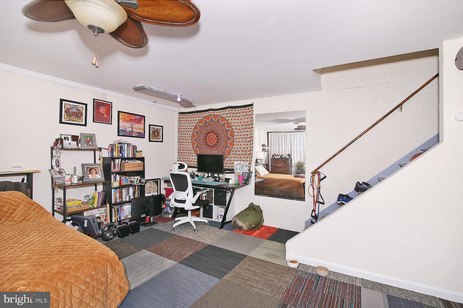 CARLTON SQUARE - Residential