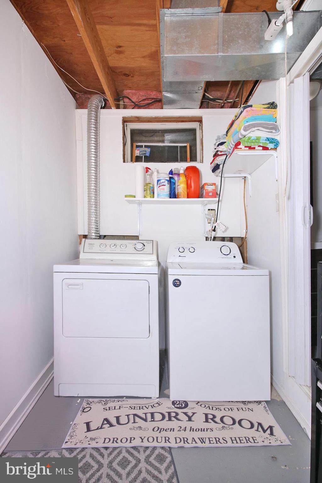 CARLTON SQUARE - Residential