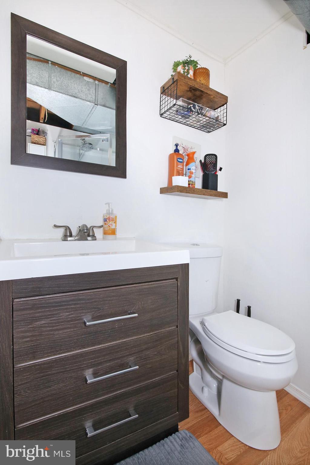 CARLTON SQUARE - Residential