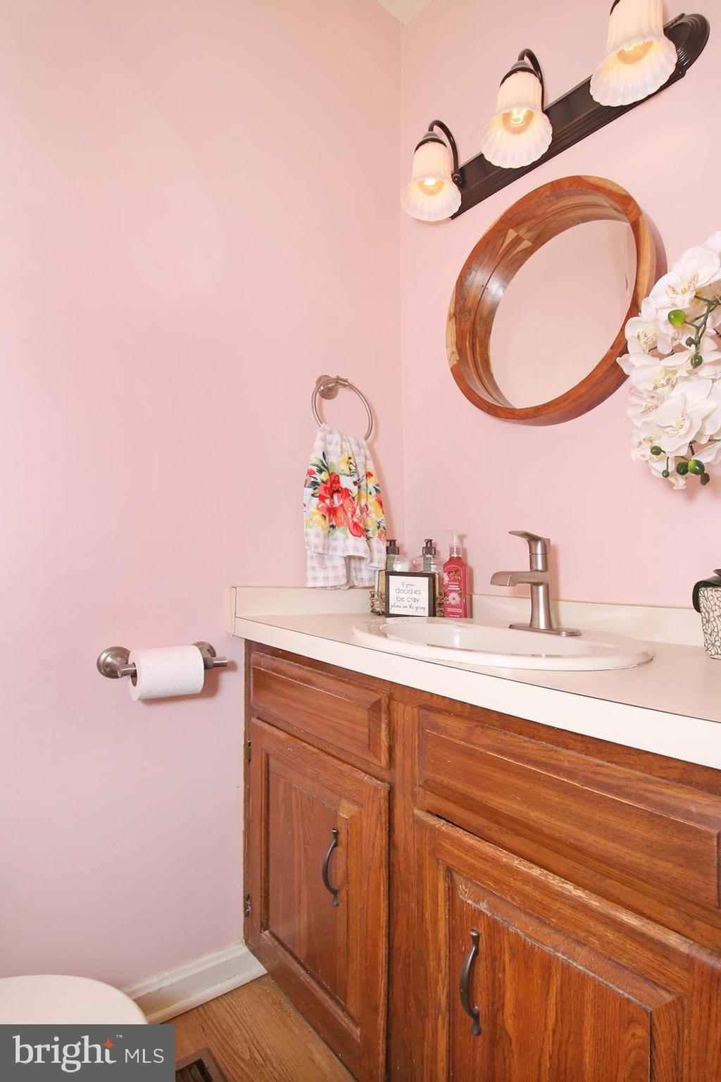 CARLTON SQUARE - Residential