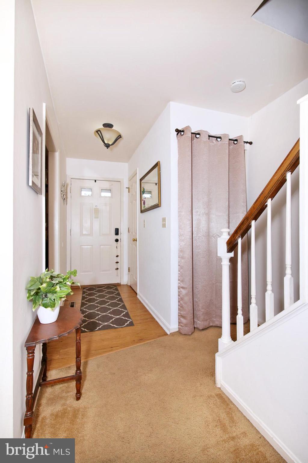 CARLTON SQUARE - Residential