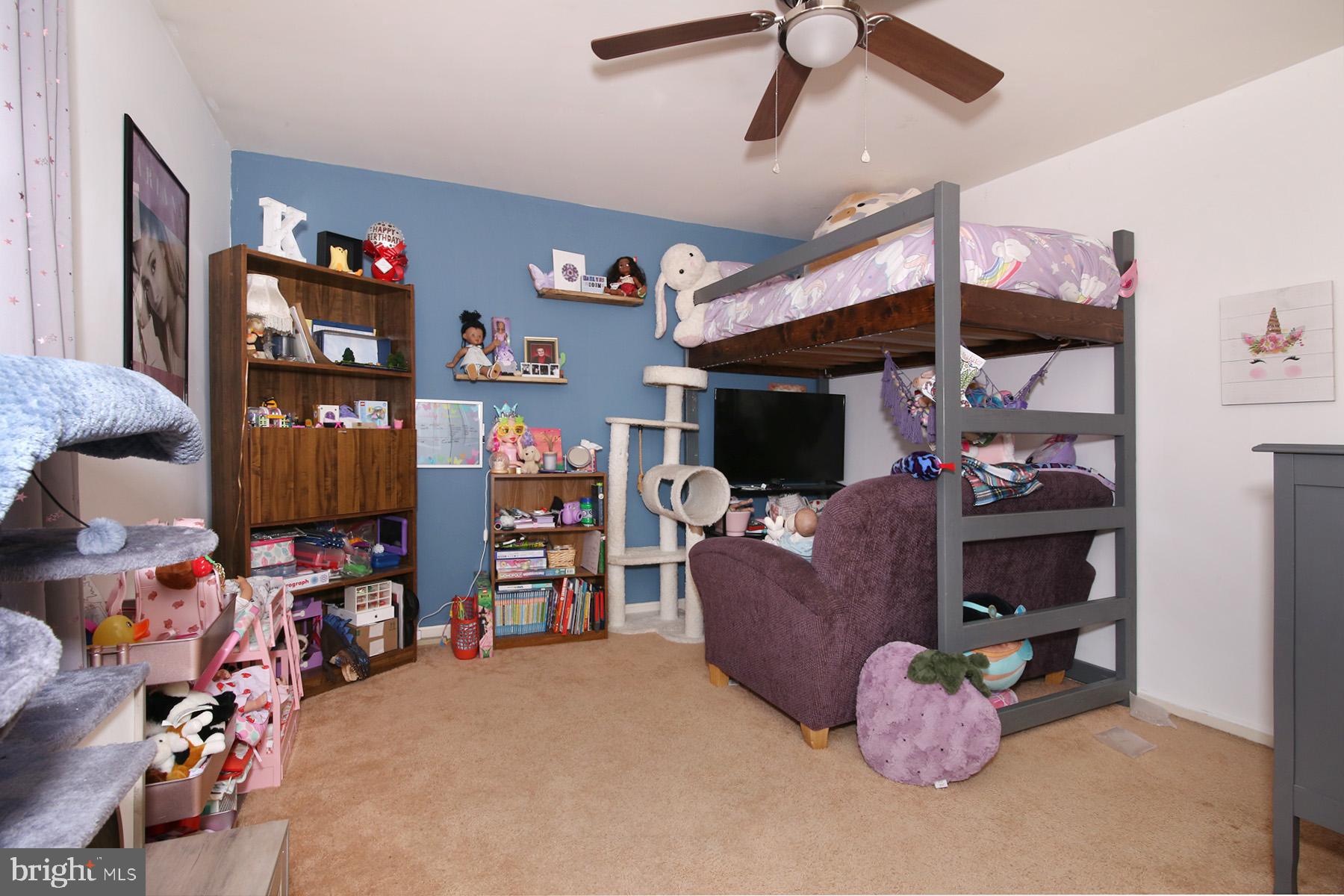 CARLTON SQUARE - Residential