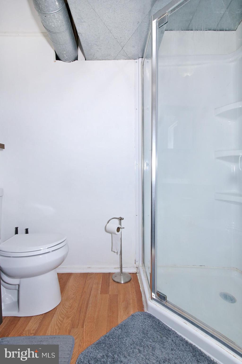 CARLTON SQUARE - Residential