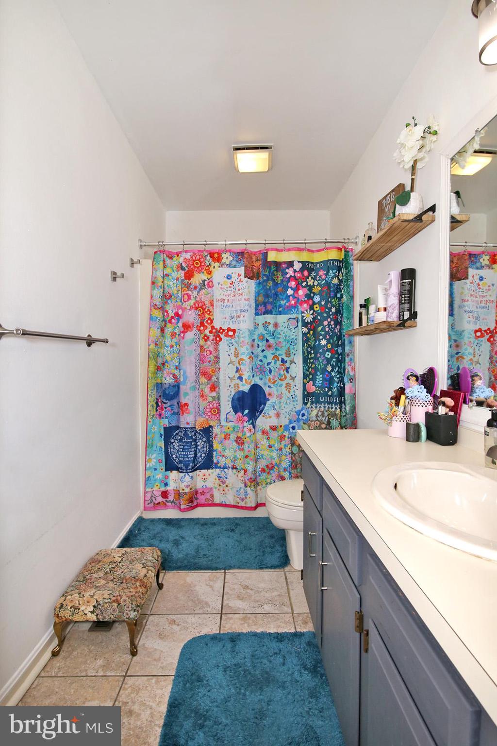 CARLTON SQUARE - Residential