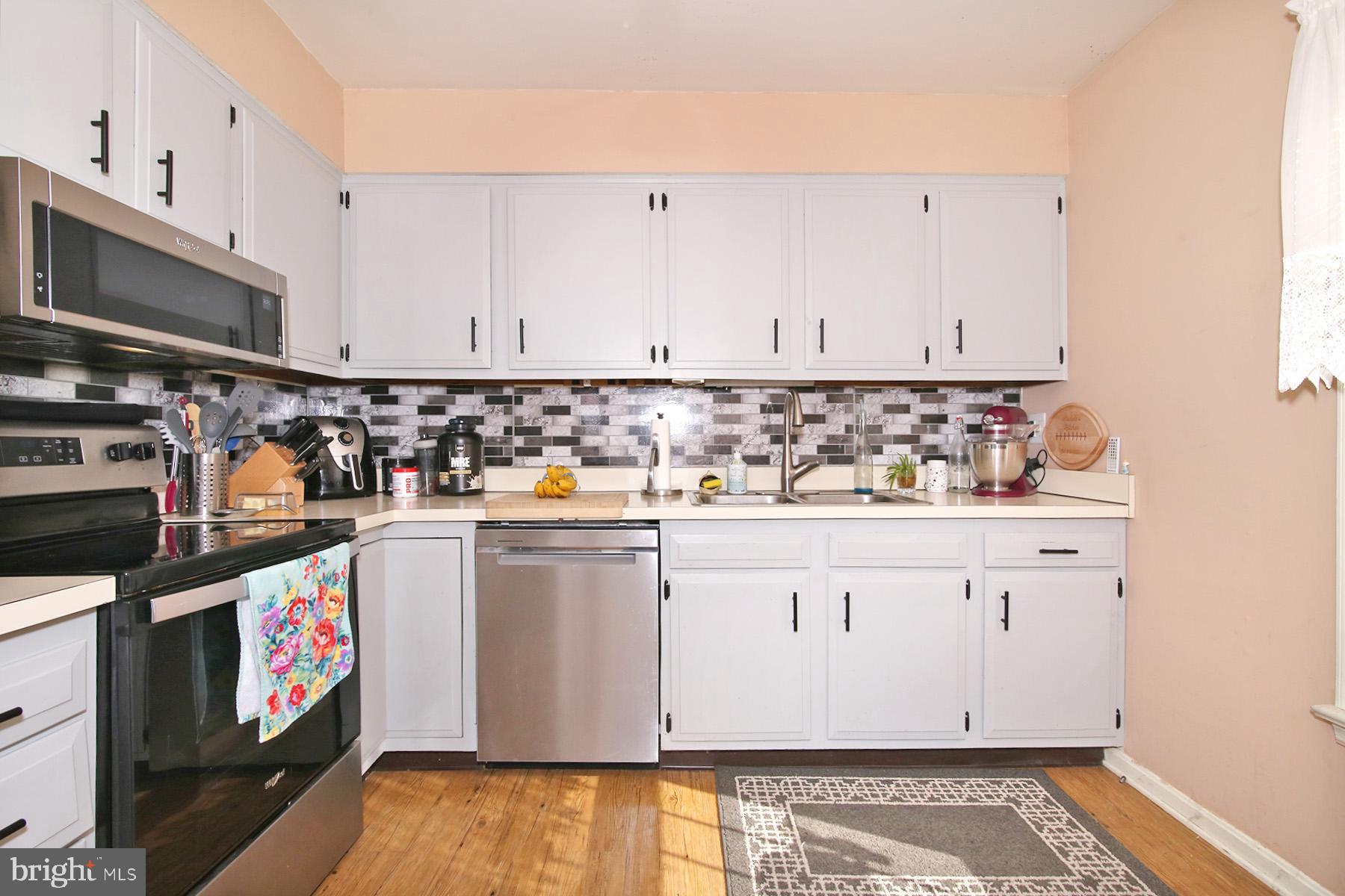 CARLTON SQUARE - Residential