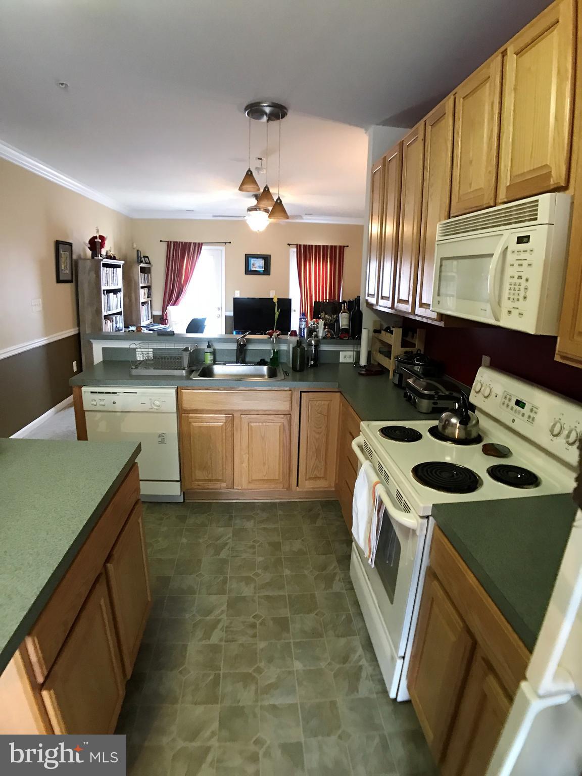 ALBEMARLE SQUARE - Residential Lease