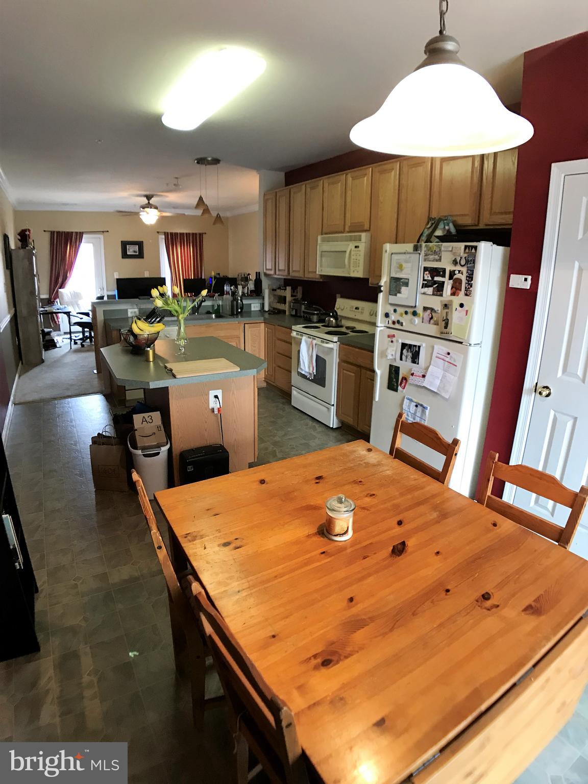 ALBEMARLE SQUARE - Residential Lease