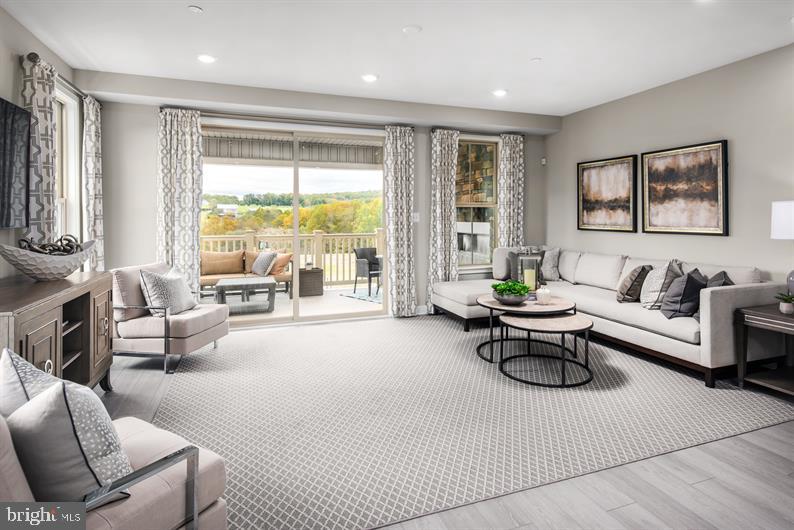 LAKE LINGANORE OAKDALE - Residential