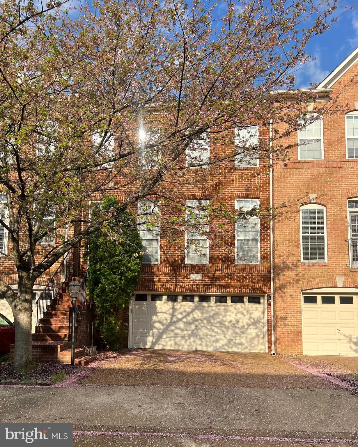 21893 SCHENLEY TERRACE