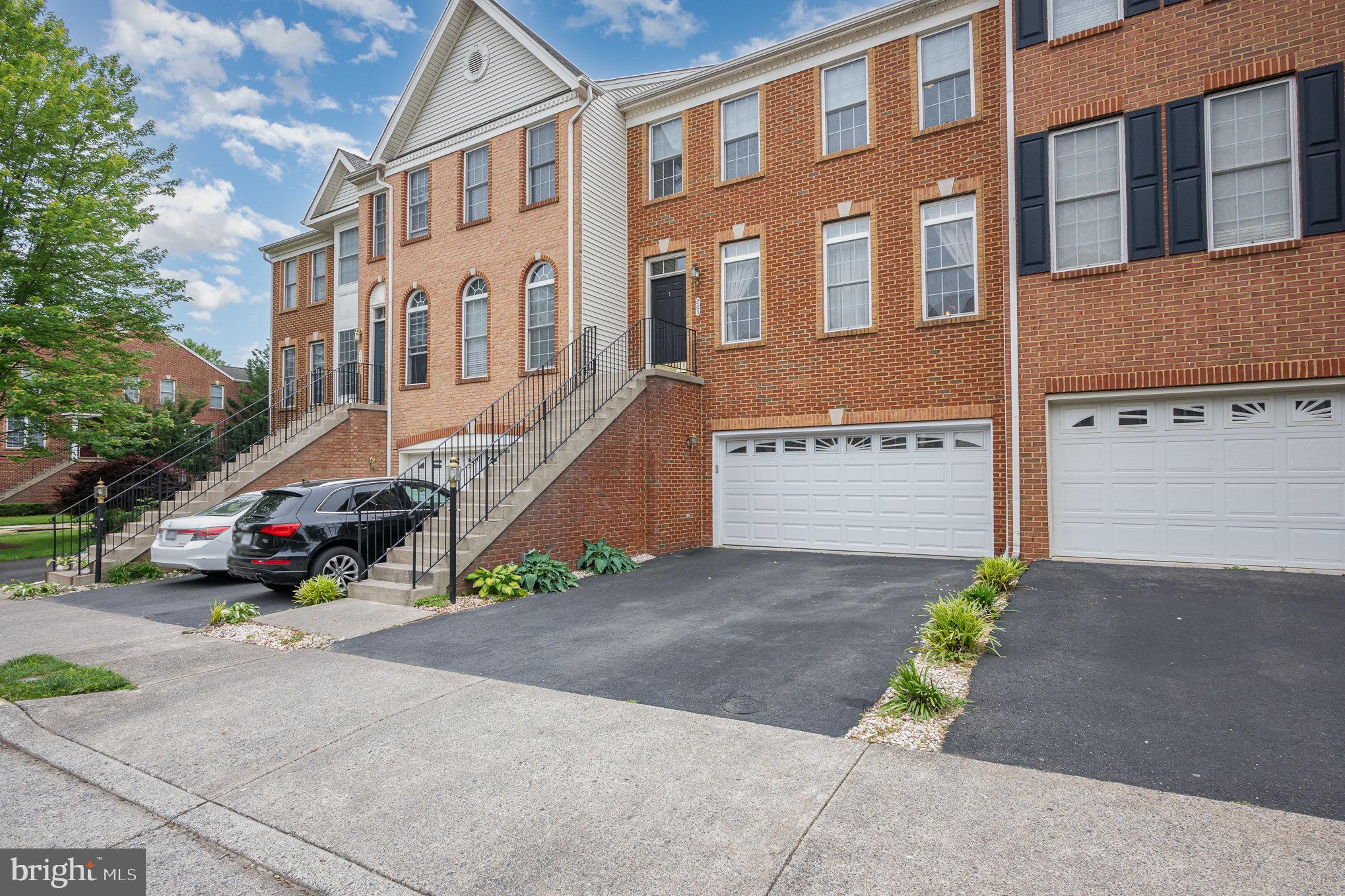 205 MISTY POND TERRACE