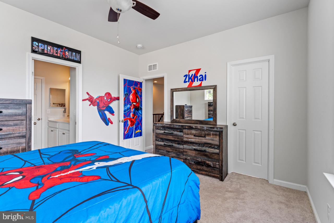 ESTATES AT KINGSWOOD - Residential Lease