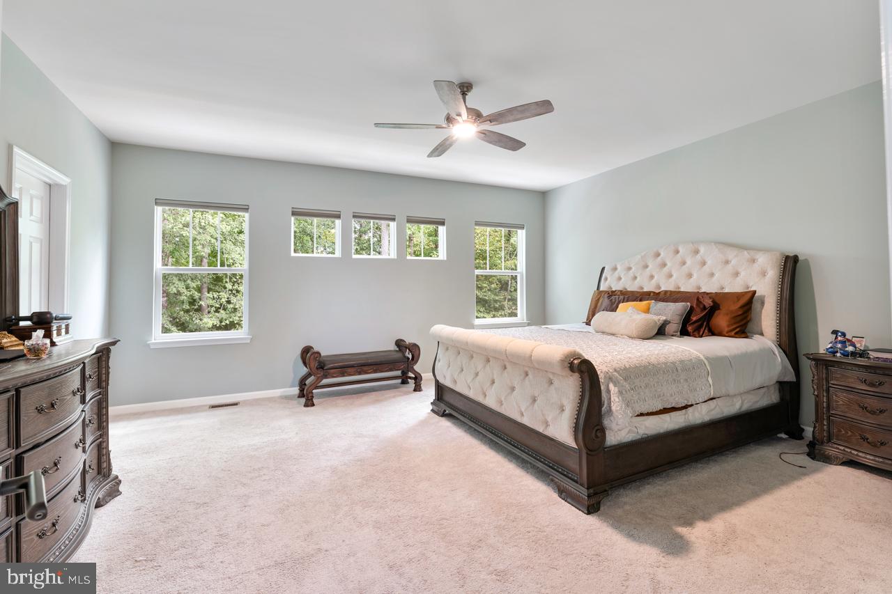 ESTATES AT KINGSWOOD - Residential Lease