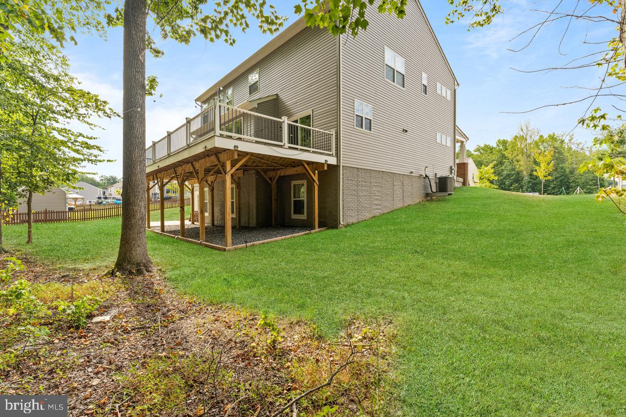 ESTATES AT KINGSWOOD - Residential Lease