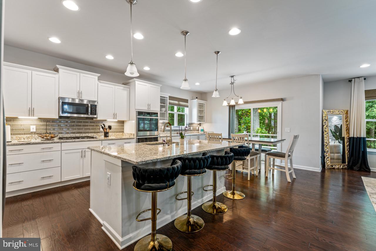 ESTATES AT KINGSWOOD - Residential Lease