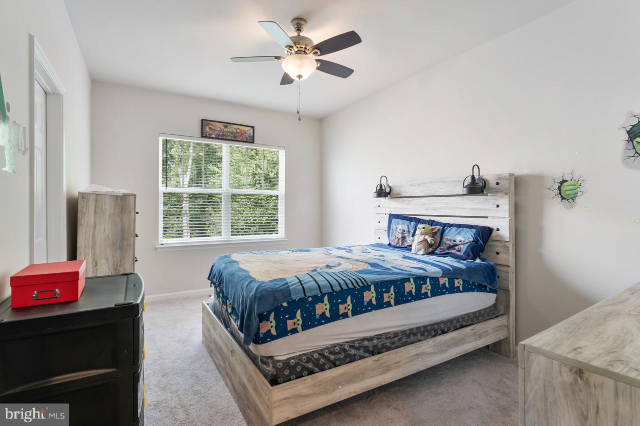 ESTATES AT KINGSWOOD - Residential Lease