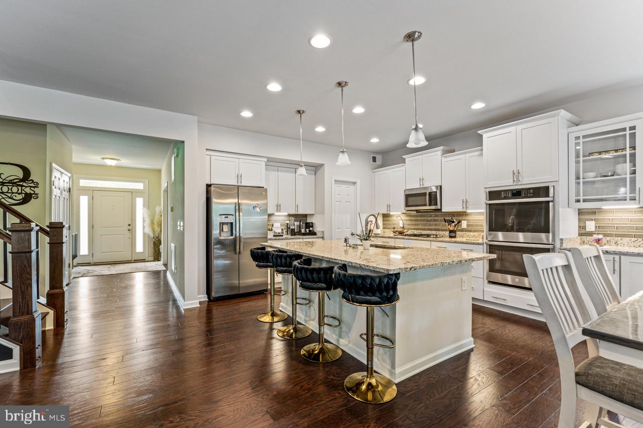 ESTATES AT KINGSWOOD - Residential Lease