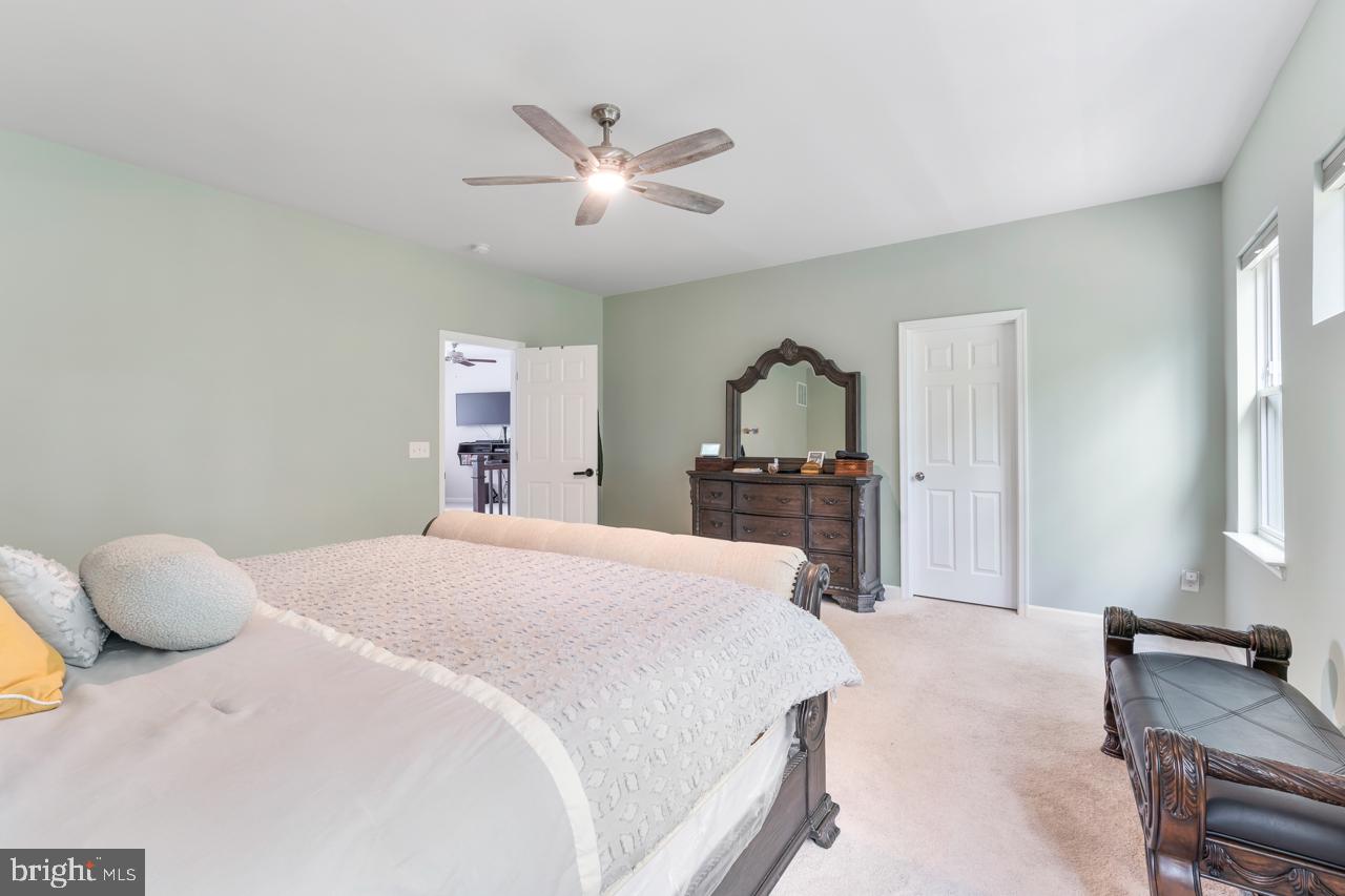 ESTATES AT KINGSWOOD - Residential Lease