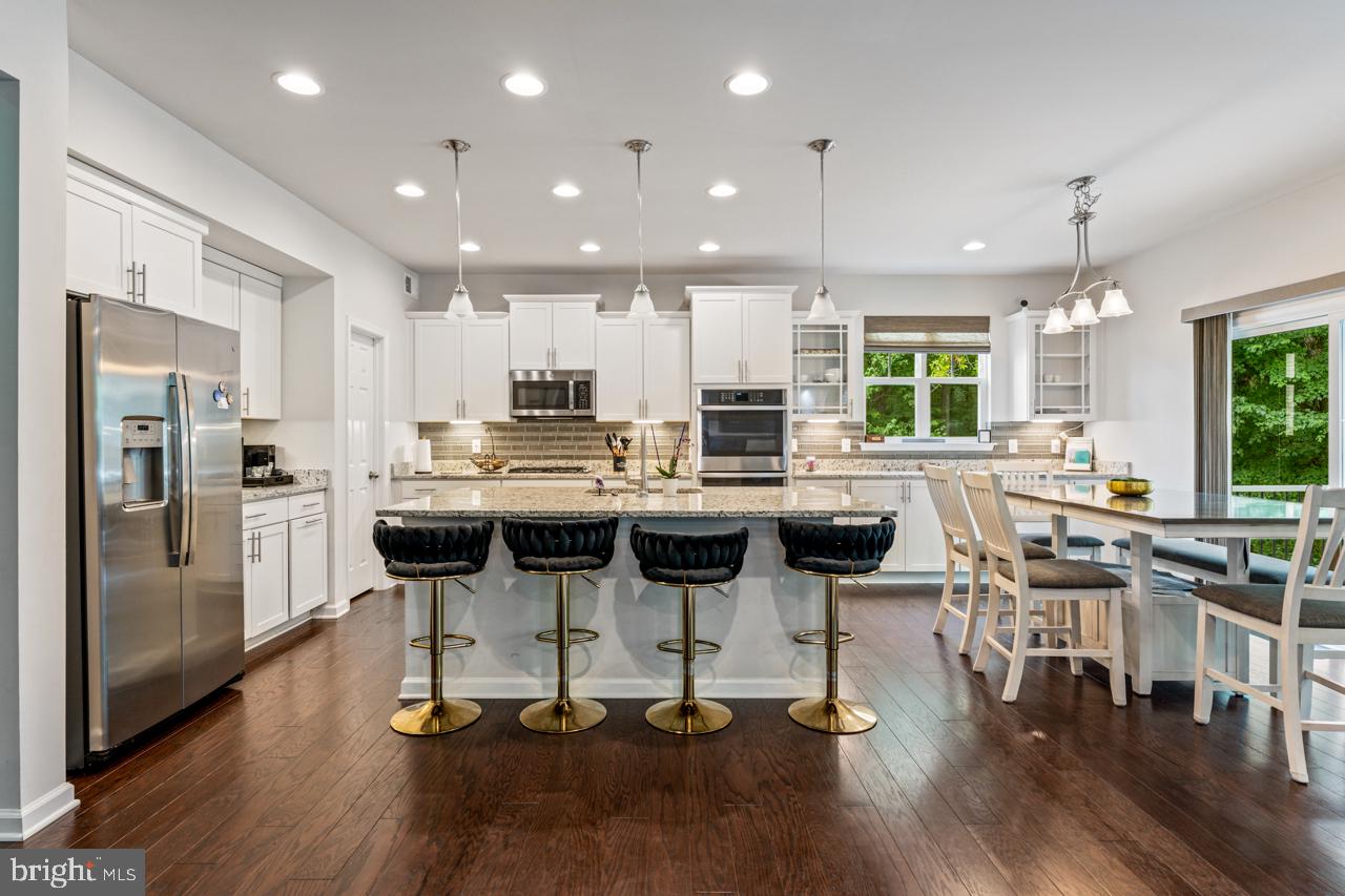 ESTATES AT KINGSWOOD - Residential Lease